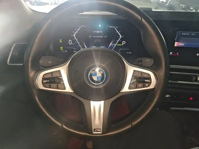 BMW i3 — Фото автомобиля 10