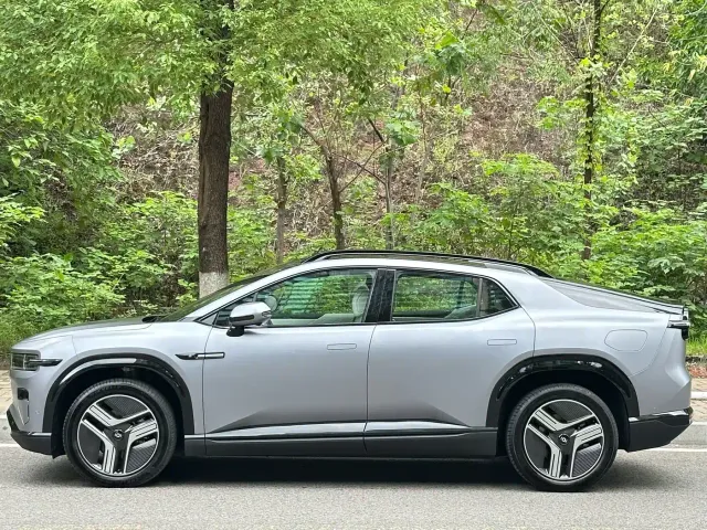 Changan Qiyuan E07 — Фото автомобиля 5