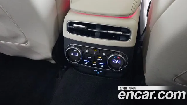 Genesis GV70 — Фото автомобиля 30