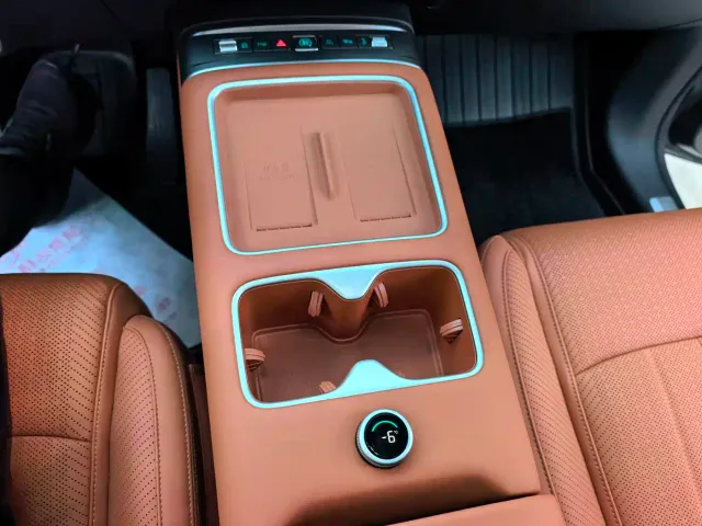 BYD FangChengBao Titanium 7 — Фото автомобиля 12