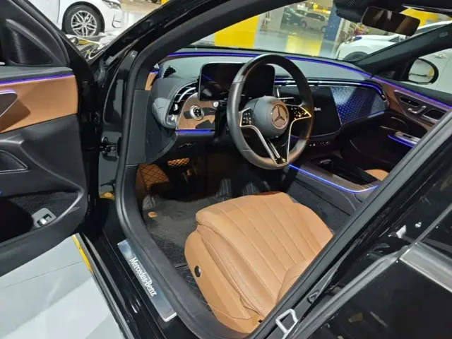 Mercedes-Benz E-Class — Фото автомобиля 15