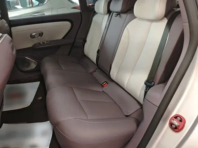 Changan Qiyuan A06 — Фото автомобиля 16