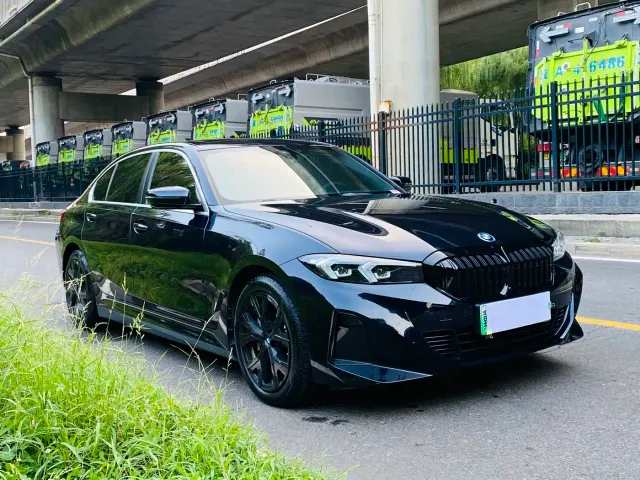 BMW i3 — Фото автомобиля 4