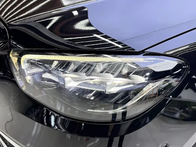 Mercedes-Benz E-Class — Фото автомобиля 11