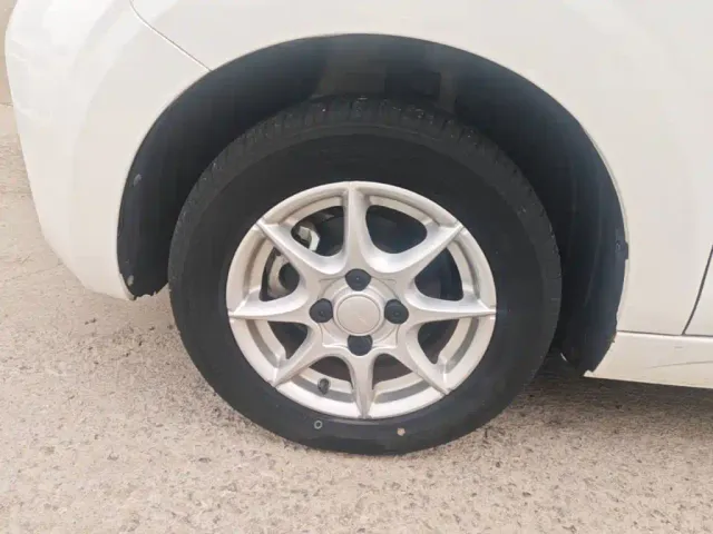 Roewe Clever — Фото автомобиля 24