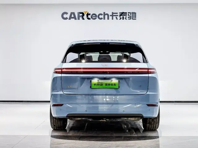 Li Auto L7 — Фото автомобиля 6