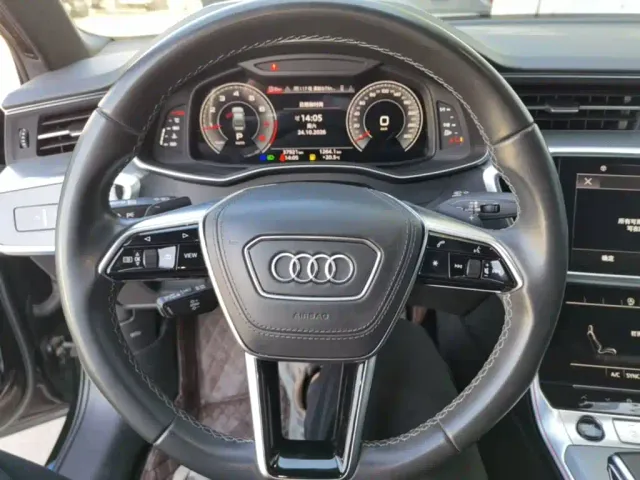 Audi A6L — Фото автомобиля 10