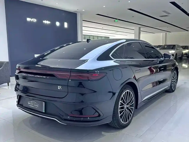BYD Han — Фото автомобиля 12