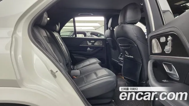 Mercedes-Benz GLE-Class — Фото автомобиля 9