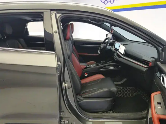 Geely Binyue — Фото автомобиля 8