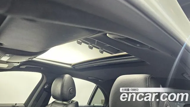 Mercedes-Benz E-Class — Фото автомобиля 16