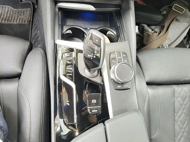 BMW 5 Series — Фото автомобиля 9