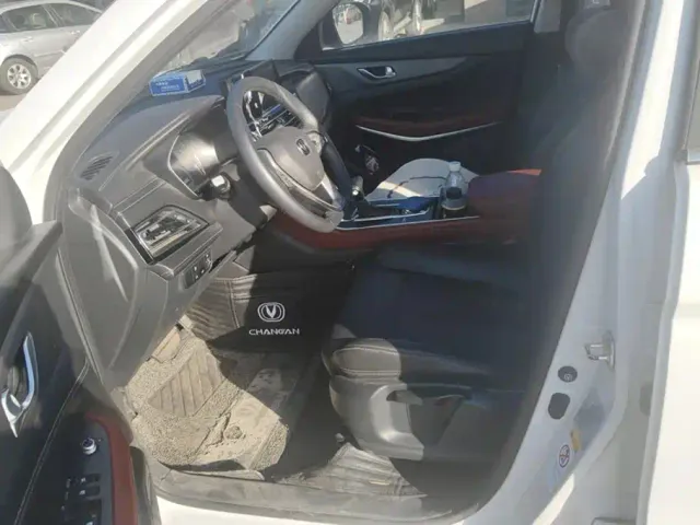 Changan CS75 — Фото автомобиля 9