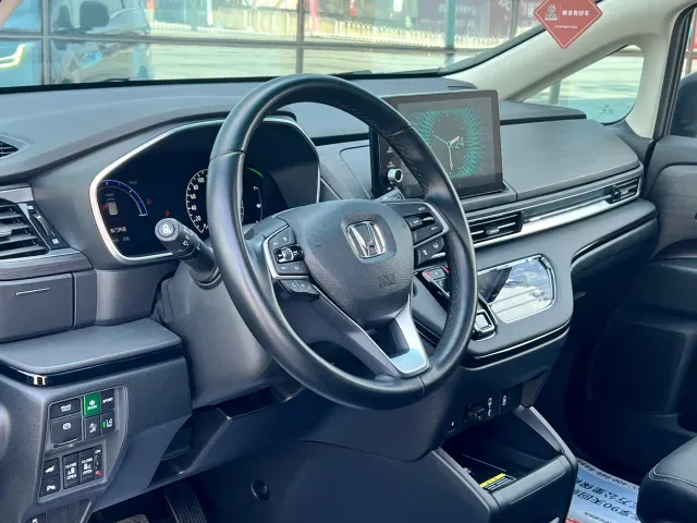 Honda Elysion — Фото автомобиля 7