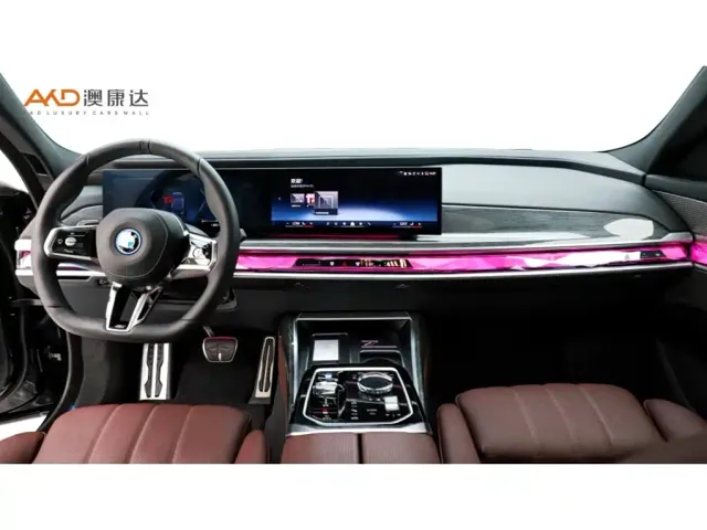 BMW i7 — Фото автомобиля 5