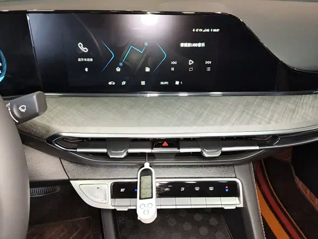 Changan Eado — Фото автомобиля 5