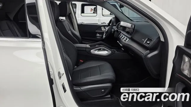 Mercedes-Benz GLE-Class — Фото автомобиля 17