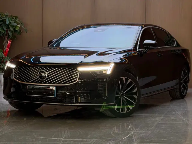Volvo S90 — Фото автомобиля 8