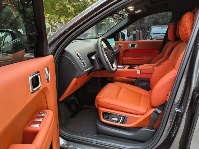 Li Auto L9 — Фото автомобиля 7