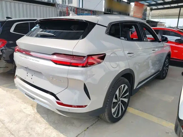 BYD Song PLUS — Фото автомобиля 6