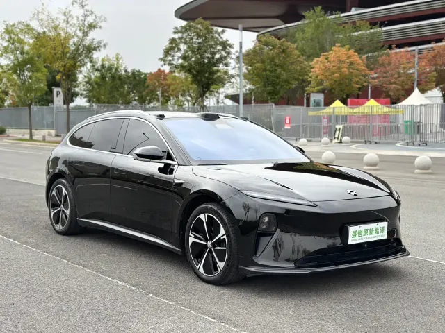Nio ET5 Touring — Фото автомобиля 3