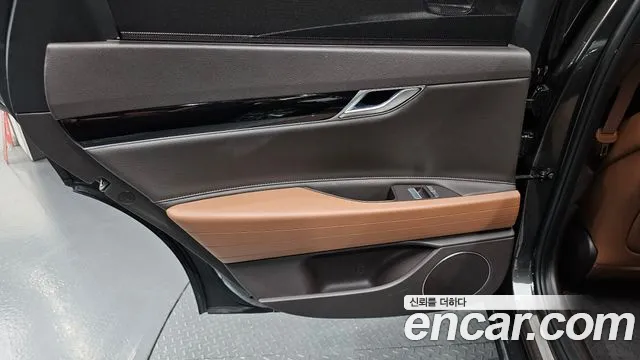 Genesis G80 Бензин 2.5 турбо AWD — Фото автомобиля 20