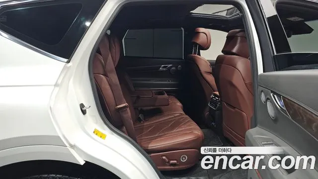 Genesis GV80 — Фото автомобиля 17