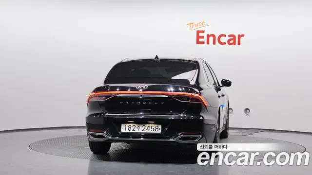 Hyundai Grandeur New — Фото автомобиля 4