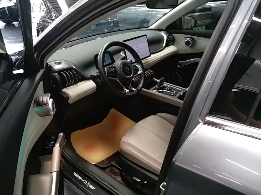 BYD Yuan PLUS 2024 Glory Edition 430KM Advanced — Фото автомобиля 15