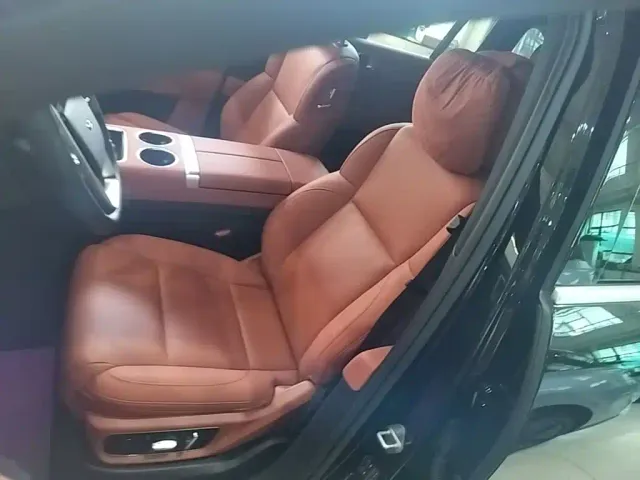 Li Auto L7 — Фото автомобиля 14