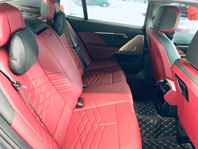 BMW 5 Series — Фото автомобиля 7