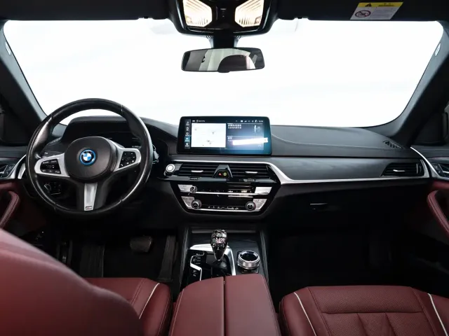 BMW 5 Series — Фото автомобиля 24
