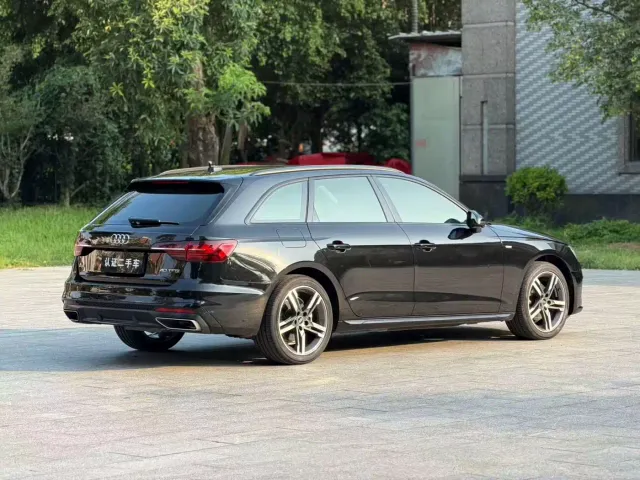Audi A4 — Фото автомобиля 9