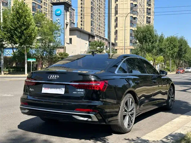 Audi A6L — Фото автомобиля 4
