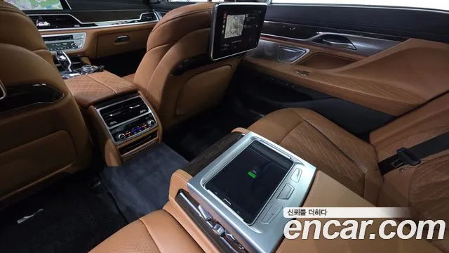 BMW 7 Series — Фото автомобиля 16