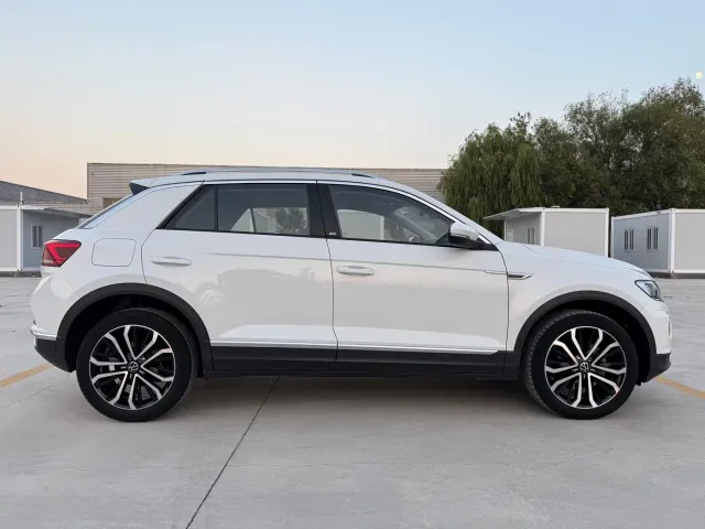 Volkswagen Volkswagen T-ROC 2021 280TSI DSG 2WD Comfort Smart Connect 30th Anniversary Edition — Фото автомобиля 4