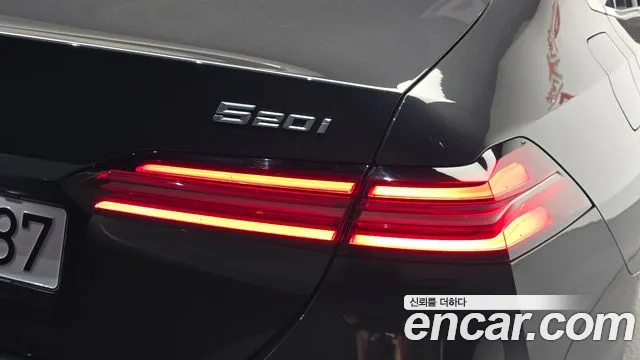 BMW 5 Series G60 — Фото автомобиля 23