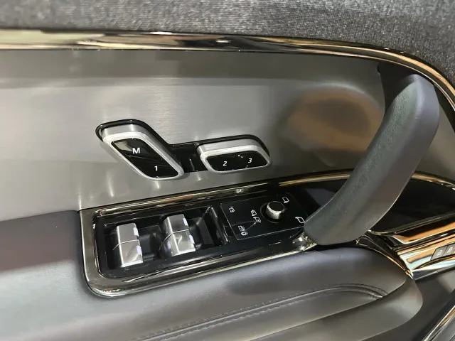 Land Rover Range Rover Sport — Фото автомобиля 5