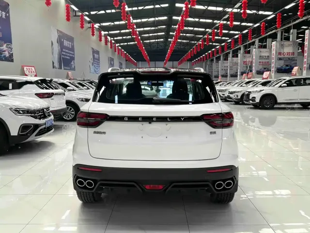 Geely Binyue — Фото автомобиля 5