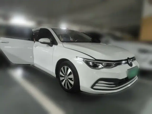 Volkswagen Golf — Фото автомобиля 3