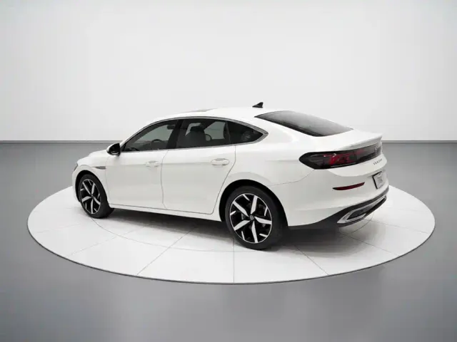 Volkswagen Lamando — Фото автомобиля 25