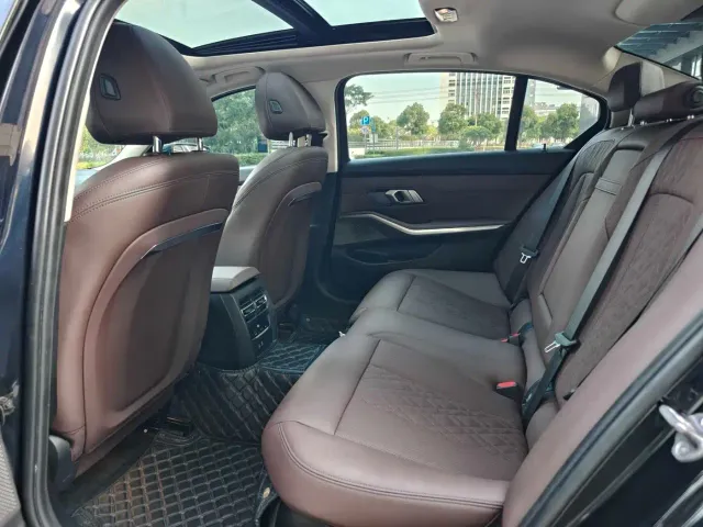 BMW 3 Series — Фото автомобиля 8