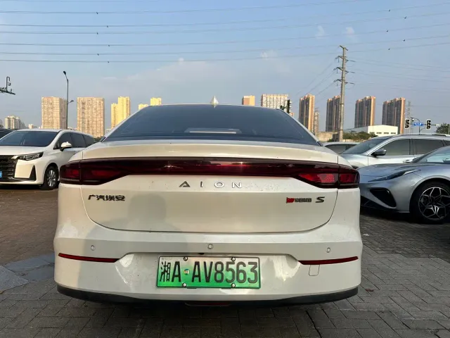 GAC Aion S — Фото автомобиля 6