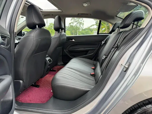 Peugeot 408 — Фото автомобиля 14