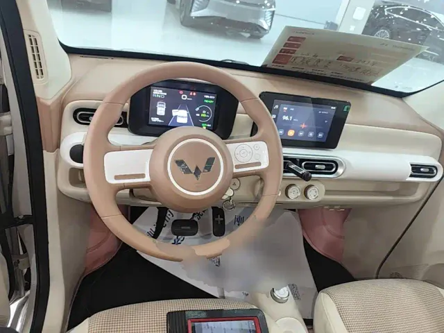 Wuling Hongguang Mini EV — Фото автомобиля 9