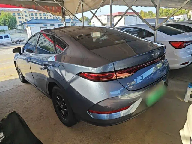 BYD Qin PLUS — Фото автомобиля 4