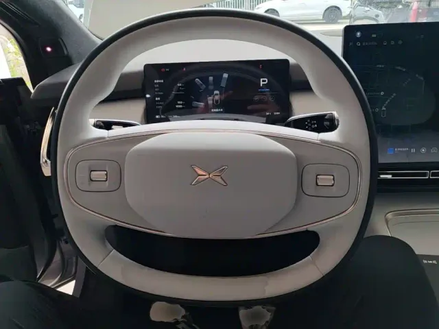 Xpeng P7+ — Фото автомобиля 10