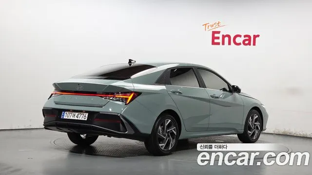 Hyundai Avante CN7 — Фото автомобиля 2