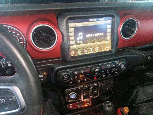 Jeep Wrangler — Фото автомобиля 9