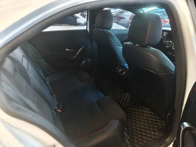 Mercedes-Benz A-Class — Фото автомобиля 18